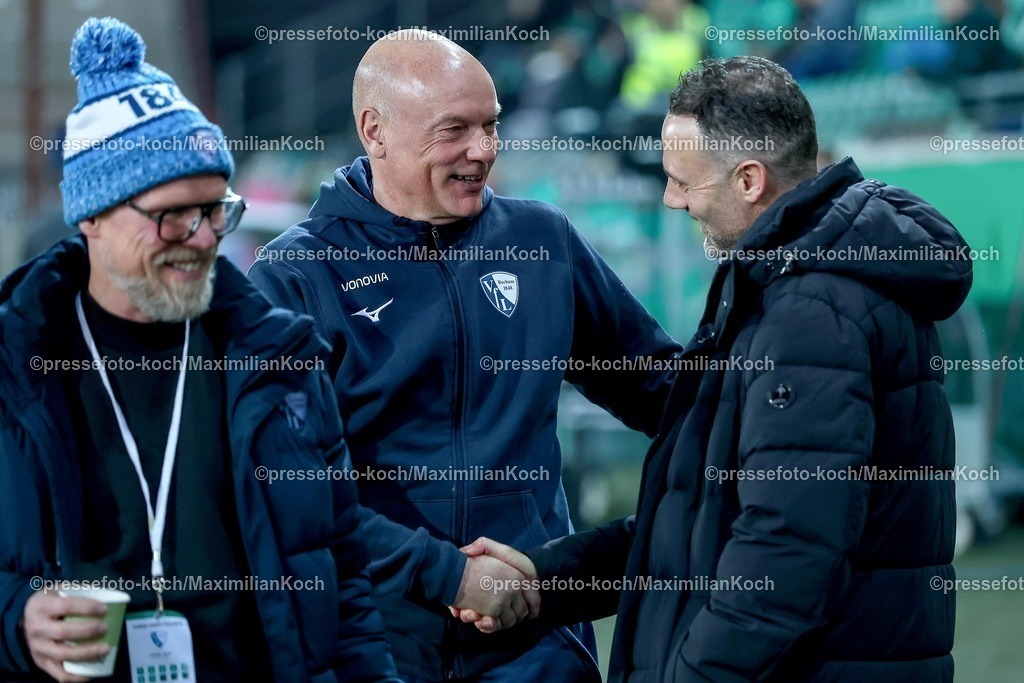 PRM06022601002 | 06.02.2026, Fußball, Preußen Münster - VfL Bochum, 2. Fußball Bundesliga,  Preußenstadion, 21.Spieltag, Saison 2025 2026: Cheftrainer Uwe Rösler (VfL Bochum #hc) neben Cheftrainer Alexander Ende (Preussen Muenster #hc)   DFB regulations prohibit any use of photographs as image sequences and or quasi-video.