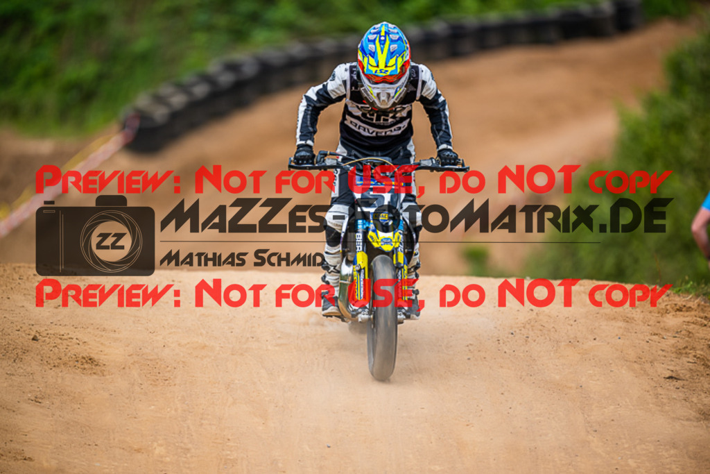 MaZZes_FotoMatrix_220528_8439 | Fotograf Mathias Schmid
Sportfotograf,
Eventfotograf,
Hochzeitsfotograf,
Portraitfotograf