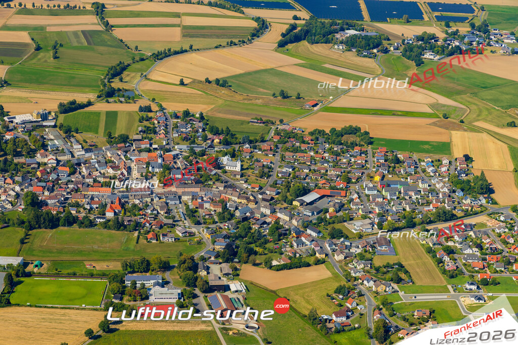 Luftaufnahme von Thiersheim - Die Luftaufnahme wurde 2025 vom UL-Flugzeug heraus erstellt ( keine Drohne ) - Hochauflösende Luftaufnahme - für professionelle Ausdrucke geeignet. Die Geschenkidee !Mit Lizenz und Bildrechte bestellbar