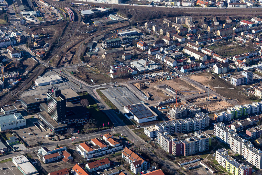 Luftbild: Deutsche Telekom, Aldi in Neustadt an der Weinstraße im Bundesland Rheinland-Pfalz in Deutschland. Foto: IMG_125347.jpg vom 21.02.2021 durch Werner Riehm/FLY-FOTO.de