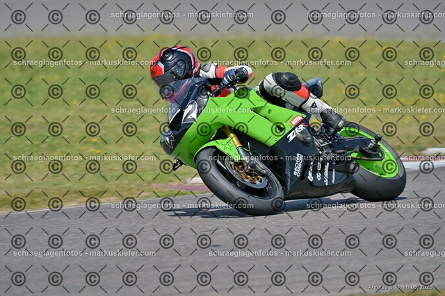 26BT02-1967 | markuskiefer.com - Realisiert mit Pictrs.com