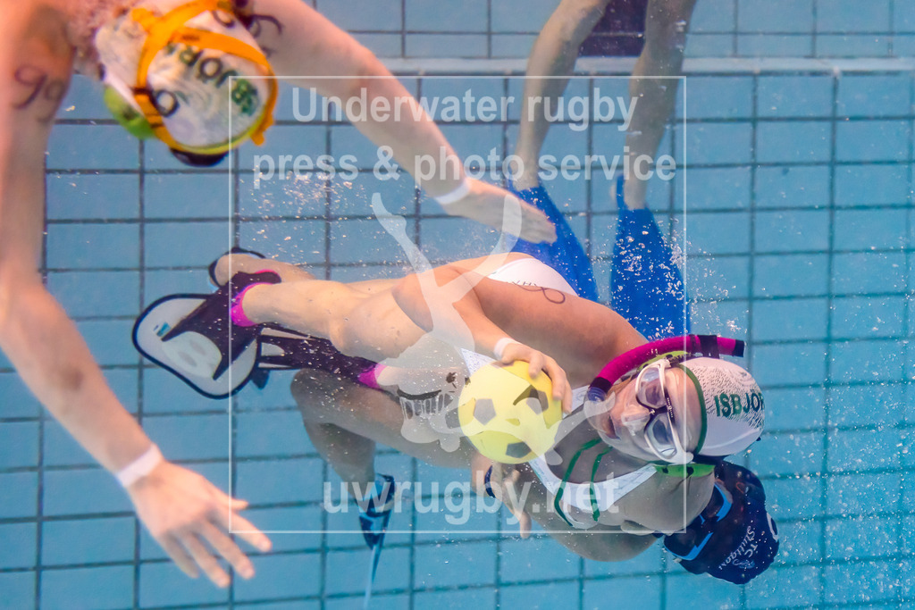 GER, TC Stuttgart(Deutschland) vs. Isbjörnarna (Schweden), Damen, Unterwasser-Rugby, Champions Cup 2024, Spiel um Platz 3, 24.11.2024 | Caroline Ahman (Isbjörnarna, #08) - Realisiert mit Pictrs.com