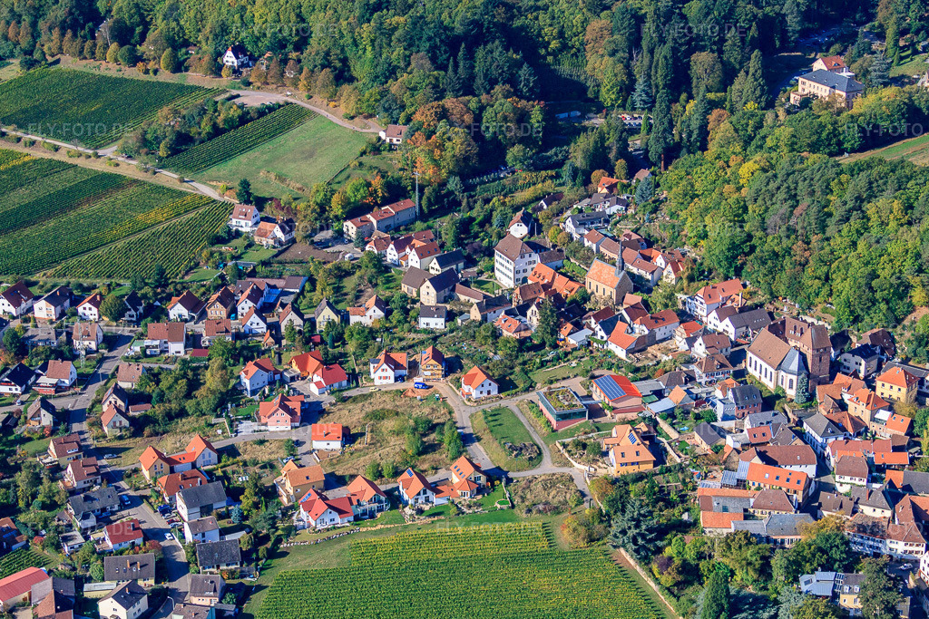 Luftbild: Badstr in Gleisweiler im Bundesland Rheinland-Pfalz in Deutschland. Foto: IMG_22254.jpg vom 15.10.2009 durch Werner Riehm/FLY-FOTO.de