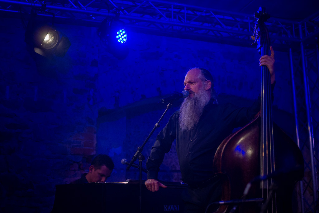 Tango meets Cuba | Tango meets Cuba mit den Klazz Brothers & Cuba Percussion im Forte Belvedere Leisnig zum Festival Hallo Leisnig 2022. - Realisiert mit Pictrs.com