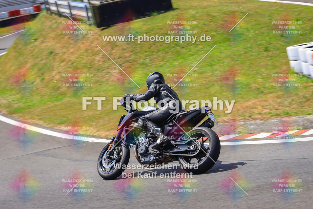 _DSK2674 | Hier findet Ihr Bilder von Touristenfahrten auf der Nürburgring Nordschleife oder von anderen Veranstaltungen die ich besucht habe. Viel Spass beim Durch Schauen 