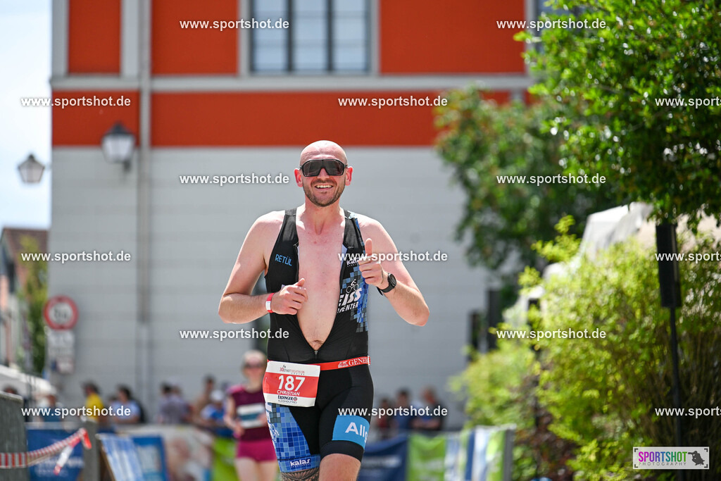 SZI_7176 | Stadttriathlon Erding 2025. #yourpictrs #sportshot_your_pictrs @Sportshotphotography #stadttriathlonerding Copyright: www.sportshot.de