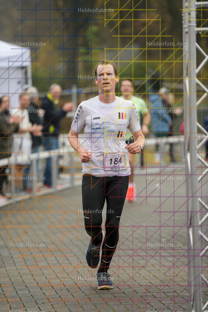 Neusser Erftlauf 2025  | 15km Neusser Erftlauf 2025 Foto: Heldenfoto.de