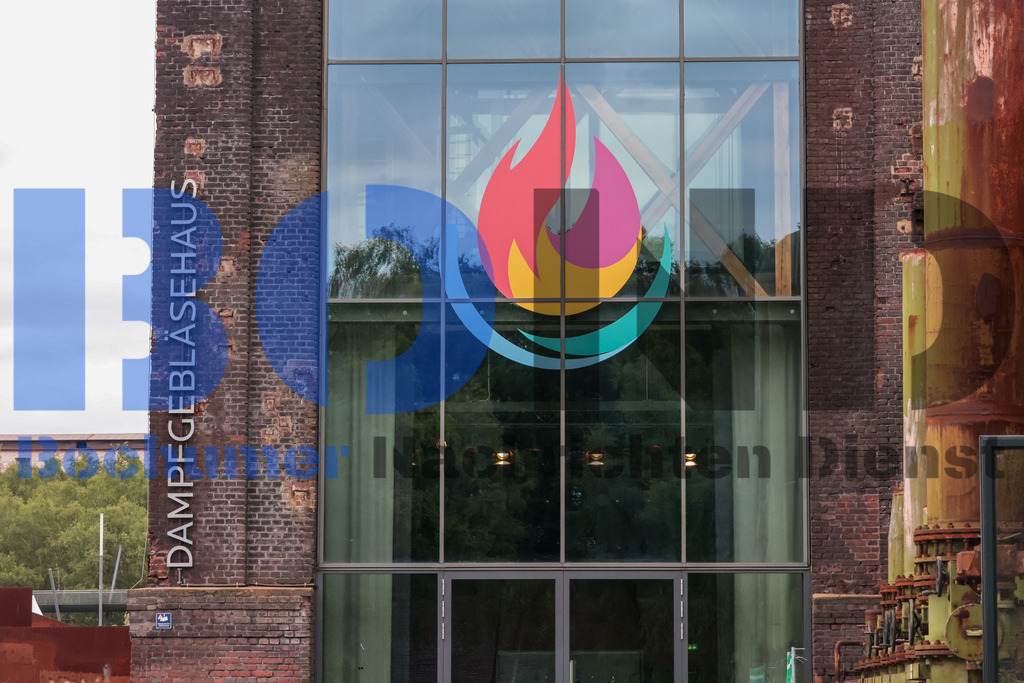 SES_TTG3X320250717-145 | bond - Realisiert mit Pictrs.com