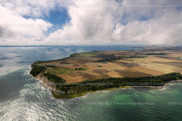 Ruegen12083016KapArkona | Luftbild, Kap Arkona, Wittow, Leuchtturm, Schinkelturm Putgarten, Wolken,  Putgarten, Insel Rügen, Mecklenburg-Vorpommern, Deutschland, Europa