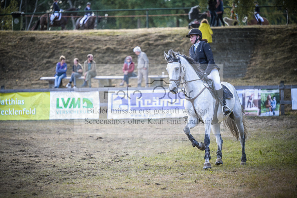 DOS_0556 | Entdecke hochwertige Reitturnierfotos von Foto Oger. Professionell, emotional und authentisch – jetzt Lieblingsmomente im Shop bestellen.Deutschlandweite Turnierfotografie. - Realisiert mit Pictrs.com
