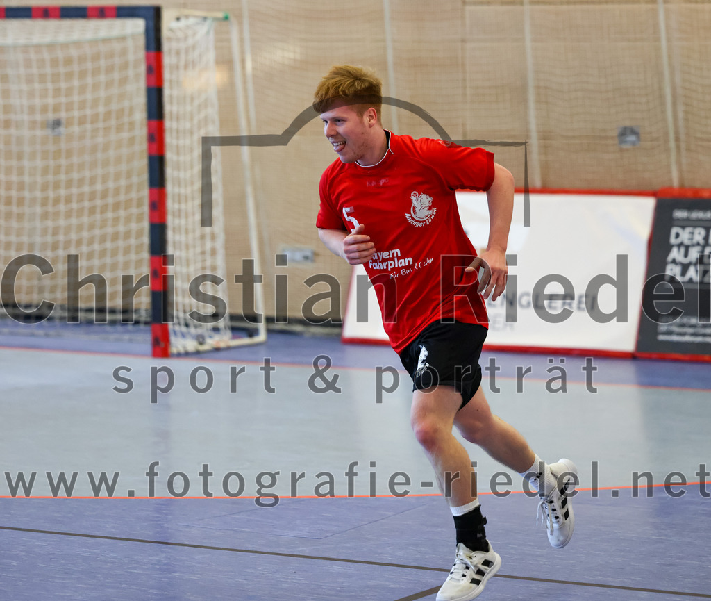 2022-12-17_068_SV_Anzing_gegen_TSV_Simbach | Anzing, Deutschland, 17.12.2022:
Handball, Bayernliga männliche A-Jugend 2022 / 2023, 9. Spieltag, SV Anzing gegen TSV Simbach, Endergebnis: 39:30

Nico Töpper (SV Anzing, #5)

Foto: Christian Riedel / fotografie-riedel.net