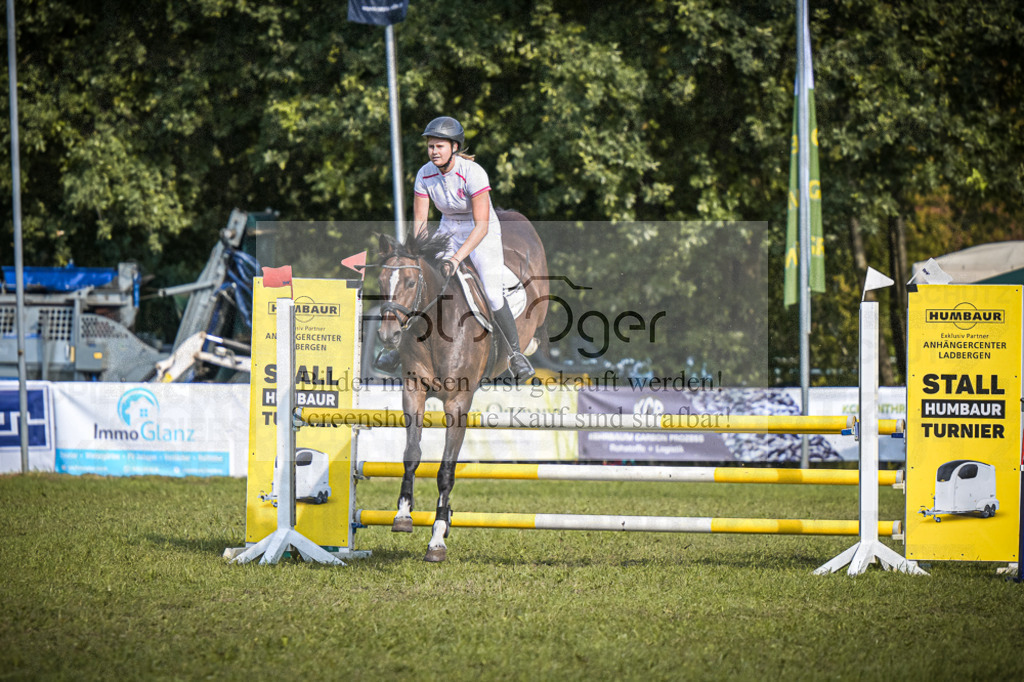 DOS_0110 | Entdecke hochwertige Reitturnierfotos von Foto Oger. Professionell, emotional und authentisch – jetzt Lieblingsmomente im Shop bestellen.Deutschlandweite Turnierfotografie. - Realisiert mit Pictrs.com