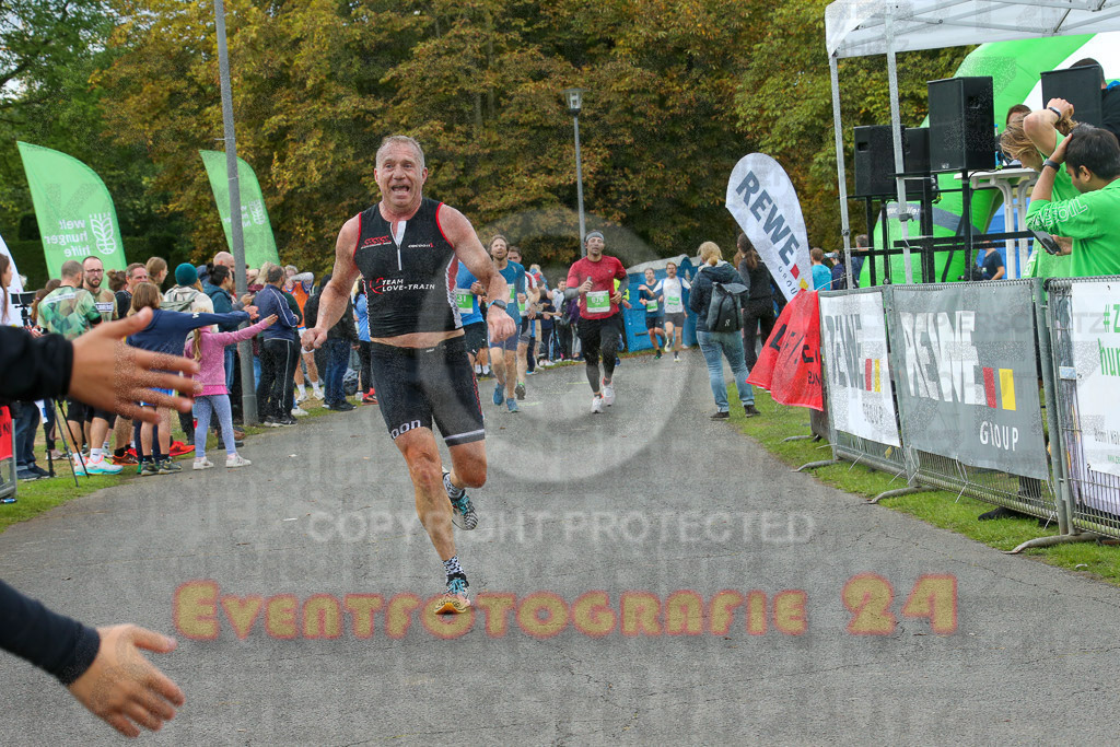 220925_1323_EX1_0692 | Sportfotografie im Rhein-Sieg Kreis, Köln, Bonn, NRW, Rheinland Pfalz, Hessen, etc. Unser Tätigkeitsfeld umfasst den Laufsport vom Volkslauf über den Marathon, Duathlon, Triathon bis zum Ultralauf wie Kölnpfad Ultra oder Schindertrail.