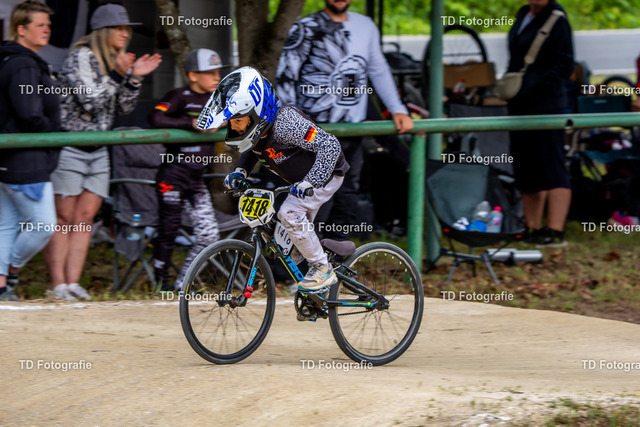 BayBMX2026-06193 | Fotogalerie von Thomas Dettweiler mit Eventbildern und lizenzfreien Fotos. Perfekt als Wandbild, für Büro, Website oder private Nutzung. - Realisiert mit Pictrs.com