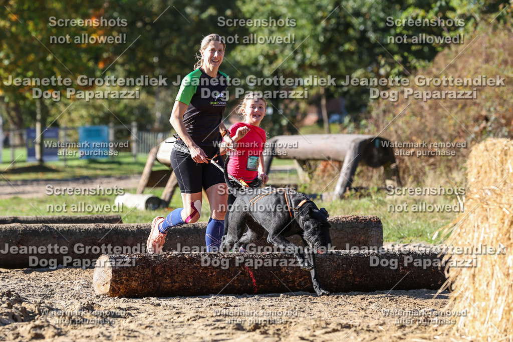 Dog Paparazzi - Strongdog 10-25-2738 | Dog Paparazzi Jeanette Grottendiek Fotografie & Videografie - Realisiert mit Pictrs.com