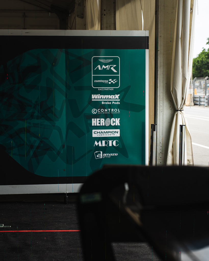 TXO06676 | Exklusive Motorsport-Fotografie aus Leipzig von TXO Media – für Rennfahrer, Teams & Sponsoren. Sausemuth liefert starke Bilder, die Emotion zeigen. Jetzt buchen & glänzen! - Realisiert mit Pictrs.com