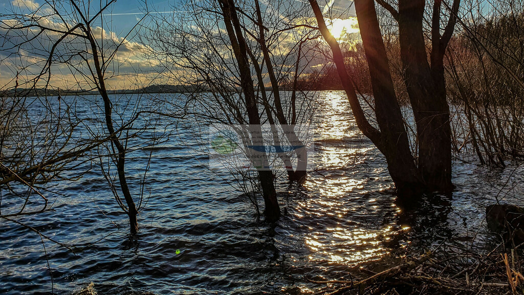Sonnenuntergang am Förmitzspeicher | Impressionen rund um Hochfranken - Frankenwald - Fichtelgebirge - Realisiert mit Pictrs.com