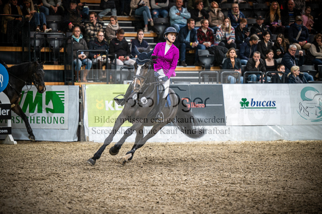 DOS_2614 | Entdecke hochwertige Reitturnierfotos von Foto Oger. Professionell, emotional und authentisch – jetzt Lieblingsmomente im Shop bestellen.Deutschlandweite Turnierfotografie. - Realisiert mit Pictrs.com