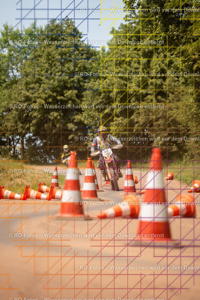 Wolfshausen 5 Lauf -712 | Sportfotografie von RO-Fotos: Motorsport, Motocross, Enduro, Laufveranstaltungen und Triathlon. Professionelle Fotos von Sportlern und Events. - Realisiert mit Pictrs.com