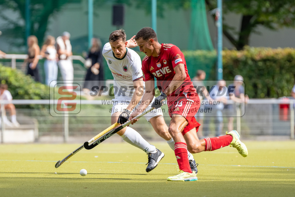 HK_20240907_105351 | 1. Bundesliga Herren RW Köln - Crefelder HTC am 7.9.2024 RW Köln, Köln , Boomes Anton ( Crefelder HTC #23 ) , Antheus Barry ( Rot-Weiss Köln #16 )