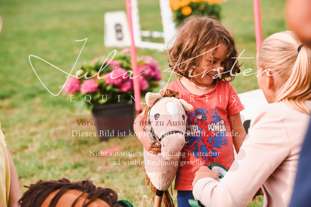 DSC_4766 | Pferde- und Turnierfotografie in Westsachsen. Pferdeportraits, Auftragszeichnungen und intuitive Kunst.
