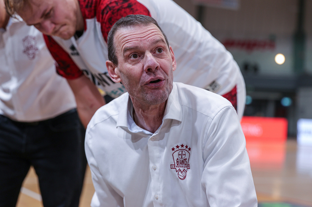 Pro A BAYER GIANTS vs Uni Baskets Münster-41 | Fotos von Basketballspielen aus dem Raum NRW fotografiert von Gero Mueller-Laschet und Daniel Schaefer - Realisiert mit Pictrs.com