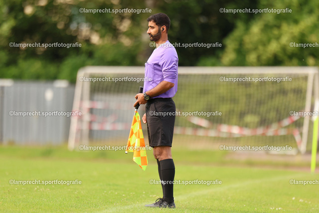 Fußball I Junioren I Kreispokal Lübeck I Finale I JSG Concordia Lübeck - TSV Siems I 09.06.2025.092 | Omid Jamshidi (2. Assistent) - Realisiert mit Pictrs.com