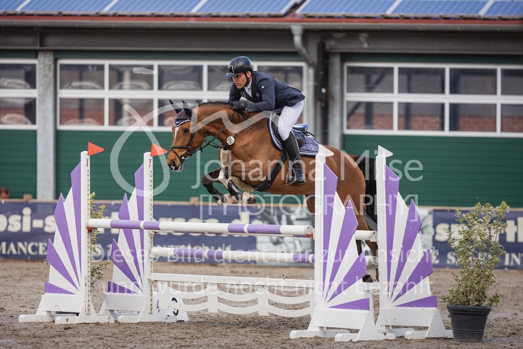 230411_Mühlen_03SprPf-L-316 | Deine schönsten Turniermomente als professionelle Fotos! Entdecke hochwertige Pferdesport-Fotografie im Online-Shop. Jetzt Fotos finden & bestellen!