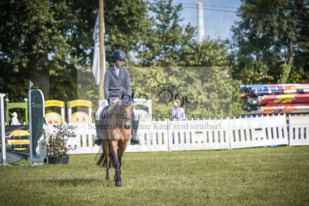 DOS_2493 | Entdecke hochwertige Reitturnierfotos von Foto Oger. Professionell, emotional und authentisch – jetzt Lieblingsmomente im Shop bestellen.Deutschlandweite Turnierfotografie. - Realisiert mit Pictrs.com