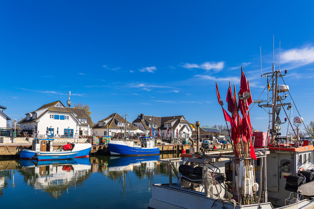 Fischerboote im Hafen von Vitte auf der Insel Hiddensee | Fischerboote im Hafen von Vitte auf der Insel Hiddensee.