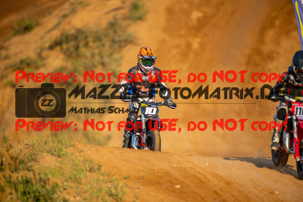 MaZZes-Fotomatrix-20260815-598740 | ROOKIES