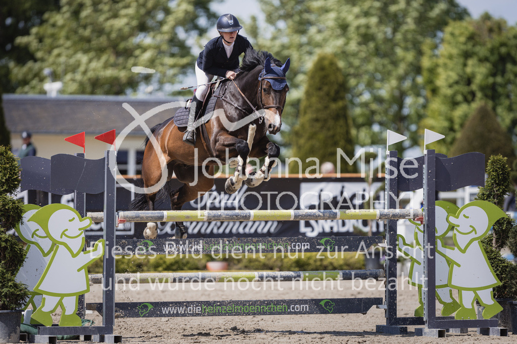 230520_MayDays_Youngster-M-308 | Deine schönsten Turniermomente als professionelle Fotos! Entdecke hochwertige Pferdesport-Fotografie im Online-Shop. Jetzt Fotos finden & bestellen!