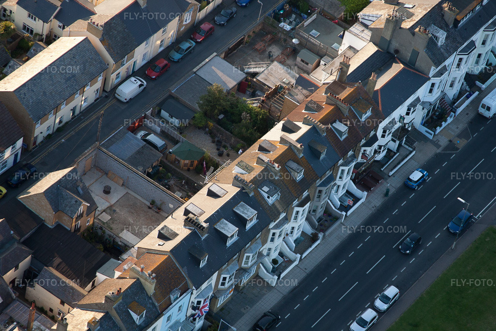 Aerial view: View of the town in Deal in the state England, Great Britain. – Photo: IMG_50853.jpg taken on 05/27/2012 by Werner Riehm/FLY-FOTO.com – Resolution of the original: 4752 x 3168 px