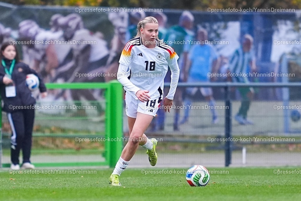 xYDRx26112501074 | 26.11.2025, xydrx, Fußball, Länderspiel, EM-Qualifikation U19-Frauen, Belgien - Deutschland, Sportschule Wedau: Mia-Lena Maas (GER #18)