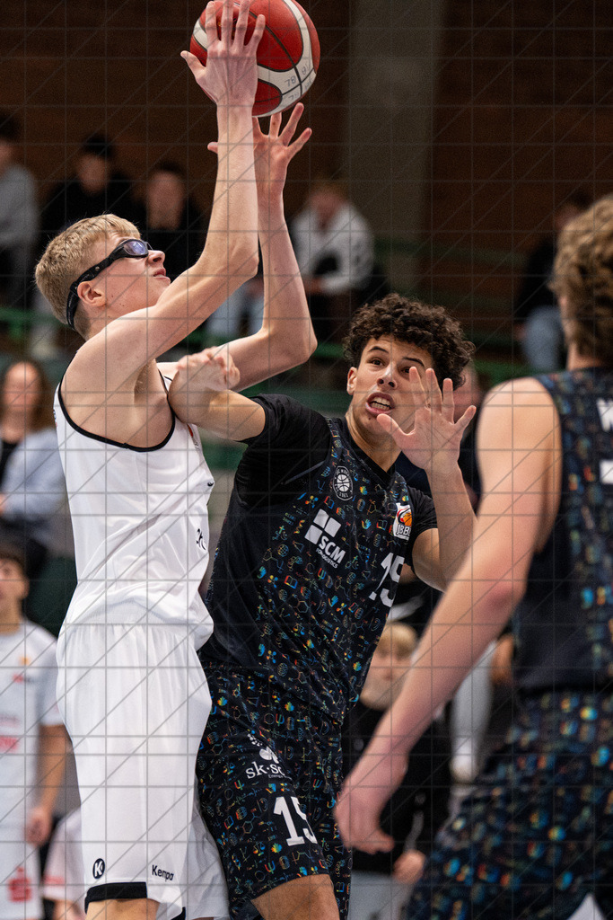 JBBL 24/25 | 23.11.2024 | Charisma Young Bulls vs. UBC Münster  | JBBL 24/25 | 23.11.2024 | Charisma Young Bulls vs. UBC Münster - - - - - CREDIT, www.bullenfotos.de, Martin König, Hörner Weg 40, D-49078 Osnabrück, +4917663732967, Nutzung und Weitergabe nur zu den vereinbarten Zwecken. Presseanfragen an Urheber. Alle Rechte beim Urheber. - - - - - - Realisiert mit Pictrs.com