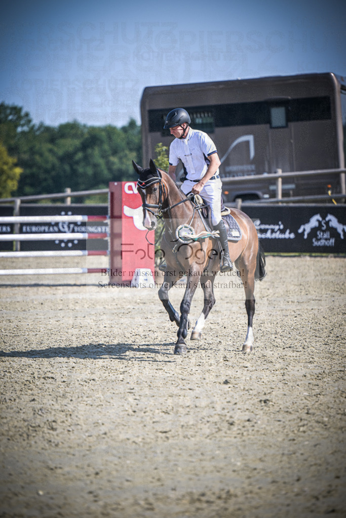 DOS_0229 | Entdecke hochwertige Reitturnierfotos von Foto Oger. Professionell, emotional und authentisch – jetzt Lieblingsmomente im Shop bestellen.Deutschlandweite Turnierfotografie. - Realisiert mit Pictrs.com