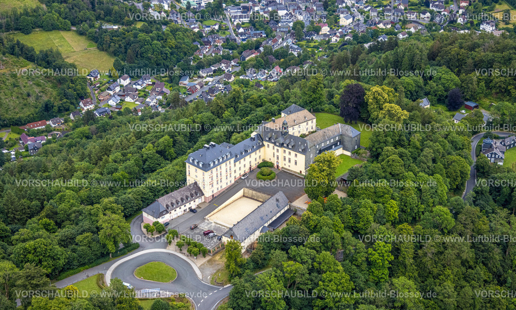 BadLaasphe240709380 | Luftbild, Schloß Wittgenstein im Wald, Wittgenstein-Kunst, Bad Laasphe, Wittgensteiner Land, Nordrhein-Westfalen, Deutschland