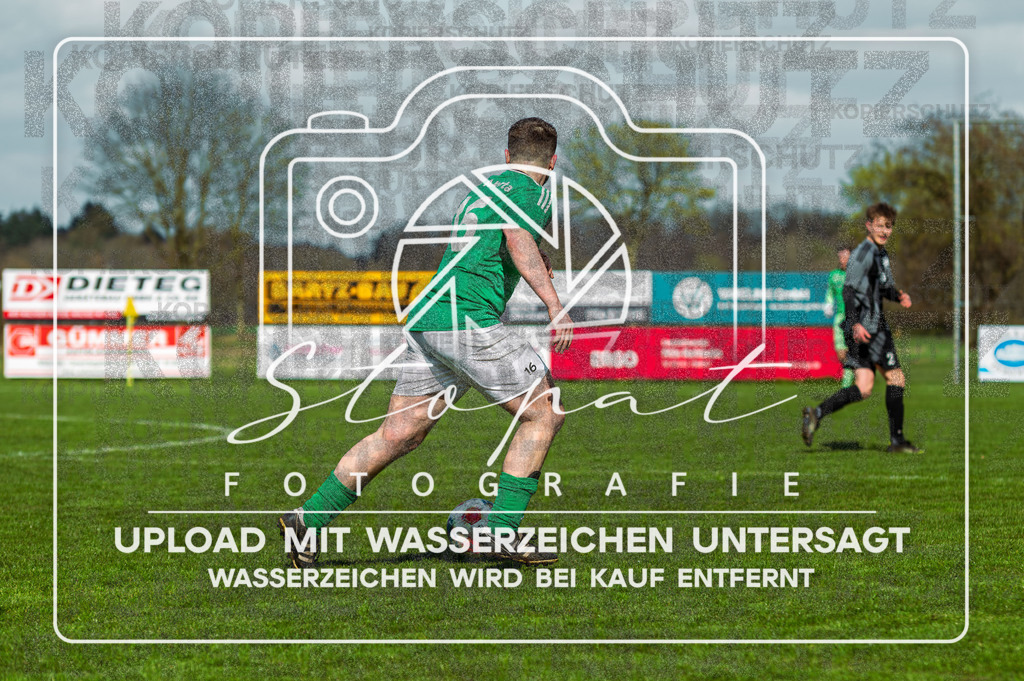 FGFS-SGA-1026 | Florian Bartels (SG Allertal #16) beim Herren Kreisliga HK Spiel zwischen FG Fulde-Stellichte und SG Allertal im Fulder Zentralstadion, Fulde (Simon Paul Stopat) - Realisiert mit Pictrs.com