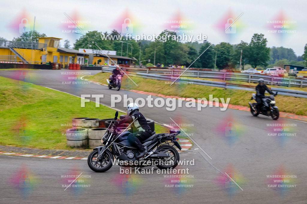 OBK-5842 | Hier findet Ihr Bilder von Touristenfahrten auf der Nürburgring Nordschleife oder von anderen Veranstaltungen die ich besucht habe. Viel Spass beim Durch Schauen 