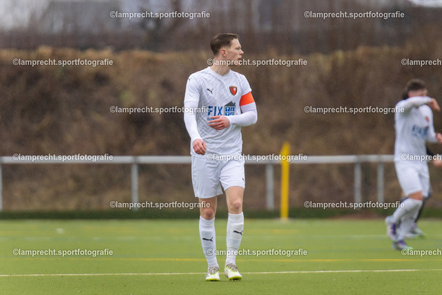 Fußball I Herren I Saison 2025-2026 I Landesfreundschaftsspiel I SC Rönnau - SSG Rot-Schwarz Kiel 038 | Mika Tom Rosenthal (12, SSG Rot-Schwarz Kiel) - Realisiert mit Pictrs.com