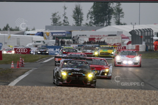 Motorsports / 24 Stunden Nürburgring 2015, Nürburgring-Nordschleife, GER | Alex Buncombe, Kazuki Hoshino, Michael Krumm, Lucas Ordonez - Realisiert mit Pictrs.com