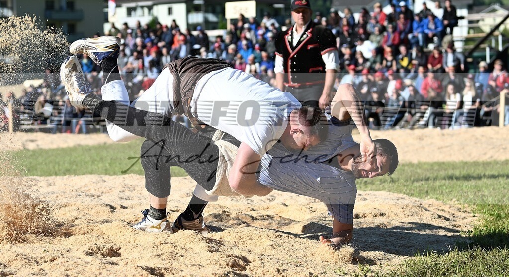Heinzer Lukas vs Lang SvenDSC_6236 | Kaufen Sie Sportbilder im Onlineshop von Andy Scherrer Sportfotografie. Faszinierende Bilder von Sportevents aus der ganzen Schweiz. Fussball, Frauenfussball, Unihockey, Handball, Schwingen und weiteren Sportarten. - Realisiert mit Pictrs.com