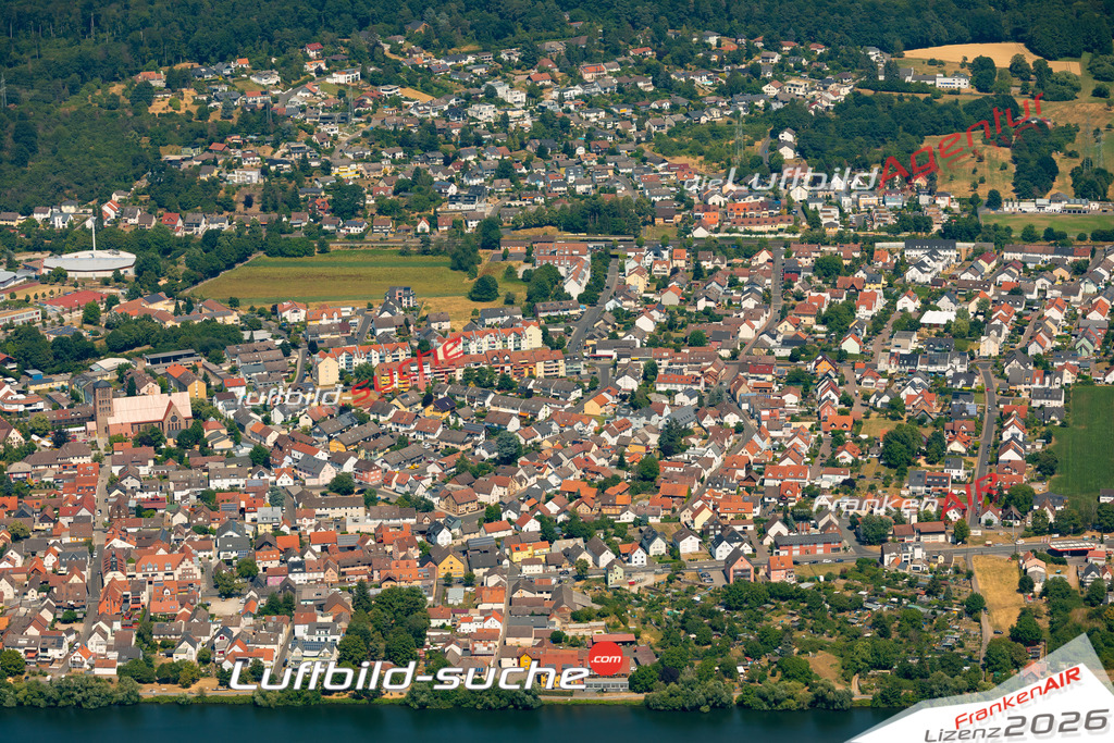 Das Luftbild zeigt :  Kleinostheim - Die Luftaufnahme wurde 2023 vom UL-Flugzeug aus erstellt ( keine Drohne ) - Hochauflösende Luftaufnahme - Für grossformatige Ausdrucke geeignet. Die Geschenkidee !Mit Lizenz und Bildrechte bestellbar