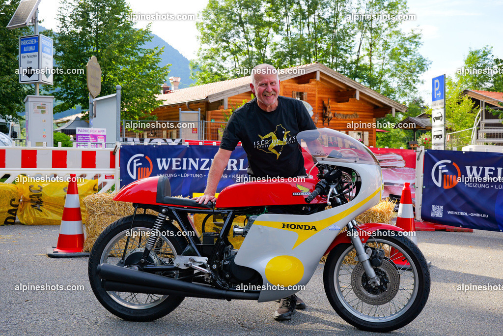 P1014667 | Erleben Sie atemberaubende, hochqualitative Fotos Ihrer Fahrt entlang der malerischen Alpenstraßen. Besuchen Sie alpineshots.com, um professionelle Aufnahmen Ihrer unvergesslichen Reise zu finden und zu kaufen - Realisiert mit Pictrs.com