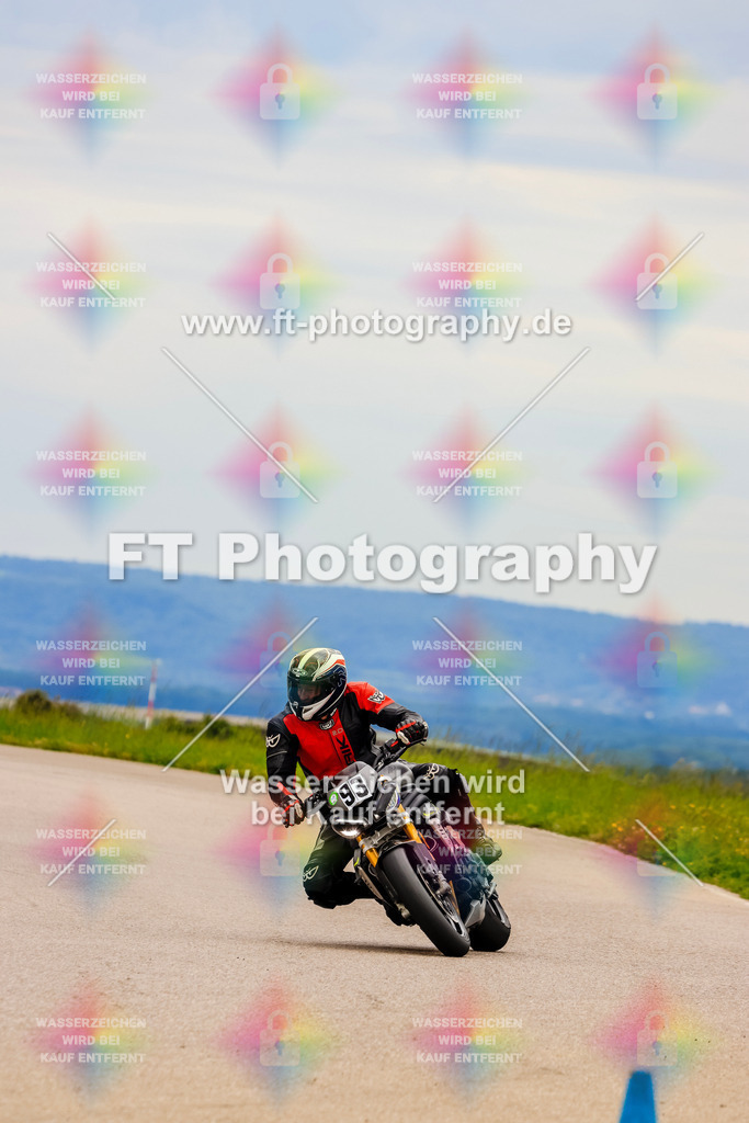 MotoTeam-2826 | Hier findet Ihr Bilder von Touristenfahrten auf der Nürburgring Nordschleife oder von anderen Veranstaltungen die ich besucht habe. Viel Spass beim Durch Schauen 