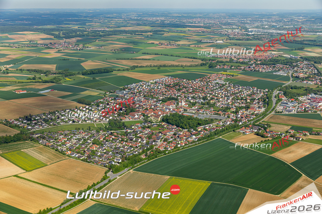 Das Luftbild der Stadt Alteglofsheim wurde 2021 vom Flugzeug heraus erstellt (keine Drohne) Aufnahmehöhe ca.450 Meter- hohe Bildauflösung und Druck-Qualität garantiert!