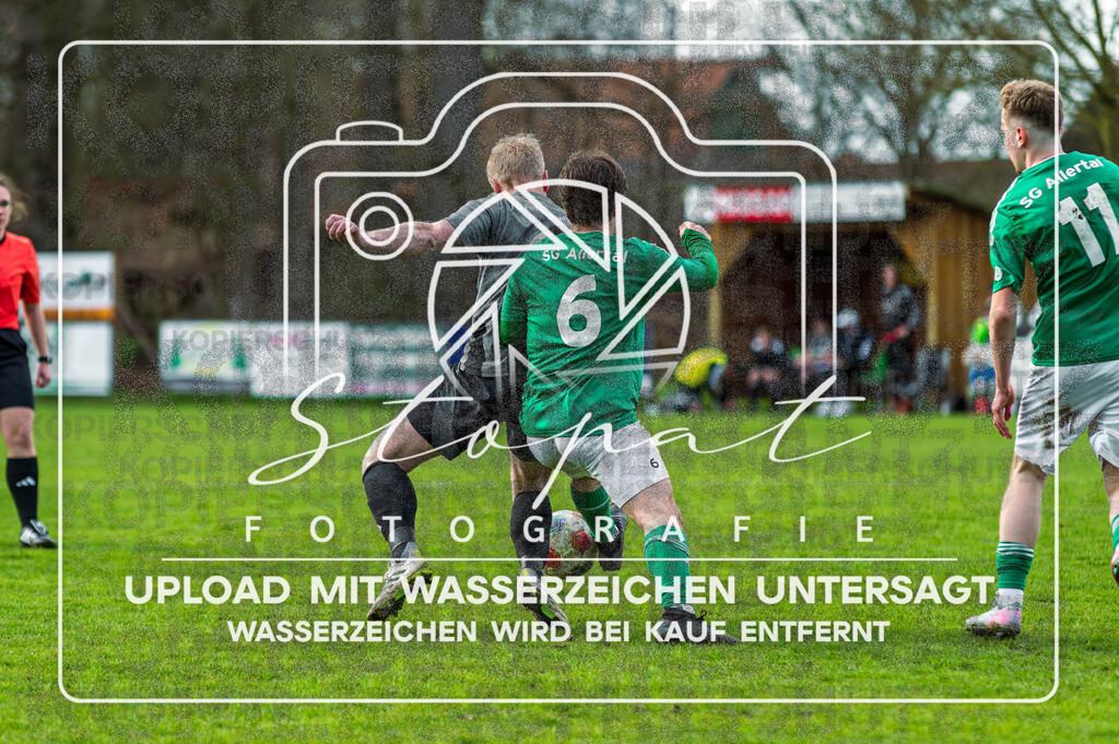 FGFS-SGA-1052 | Jan-Hendrik Buchholz (FG Fulde-Stellichte #09) und Jesse Schliekelmann (SG Allertal #06) beim Herren Kreisliga HK Spiel zwischen FG Fulde-Stellichte und SG Allertal im Fulder Zentralstadion, Fulde (Simon Paul Stopat) - Realisiert mit Pictrs.com