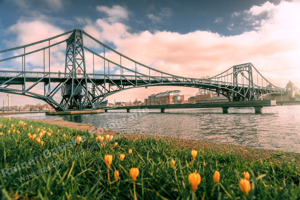 139 Wilhelmshaven KW-Brücke - 17-02-2024 -R Ganske | Onlineshop mit Bildern von Stränden, Häfen und Meer. Leinwände, Poster, Kalender und andere Materialien erhältlich. Kommerzielle Lizenzen möglich.  - Realisiert mit Pictrs.com