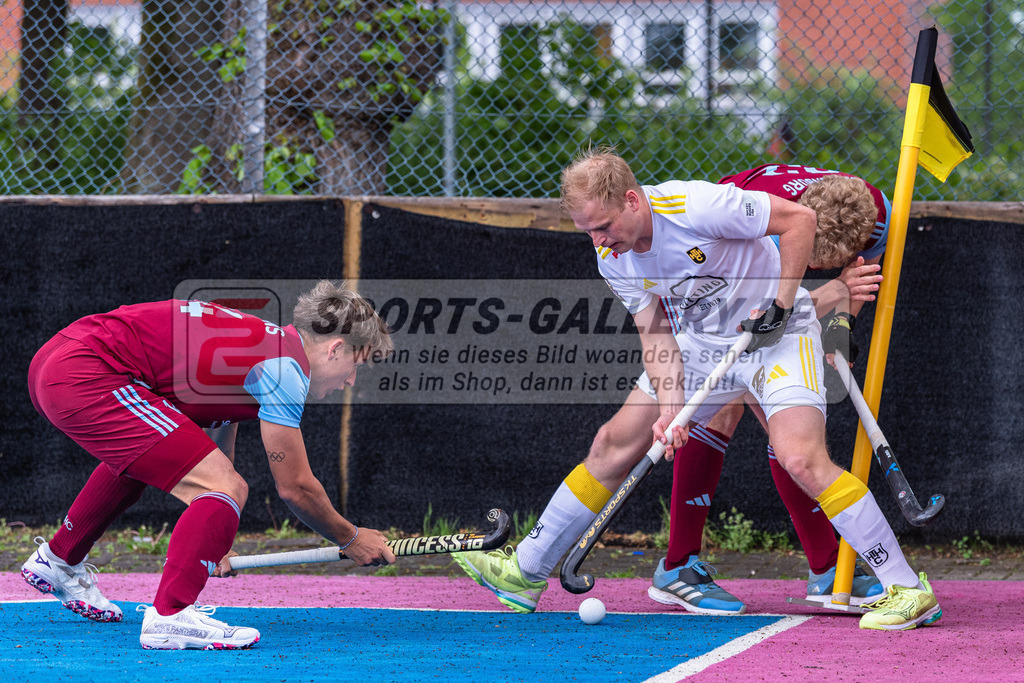 SM_20250504-D5A_5069 | 1.Bundesliga Feld - Rückrunde (M) HTHC - UHC / 0:4 (0:2)