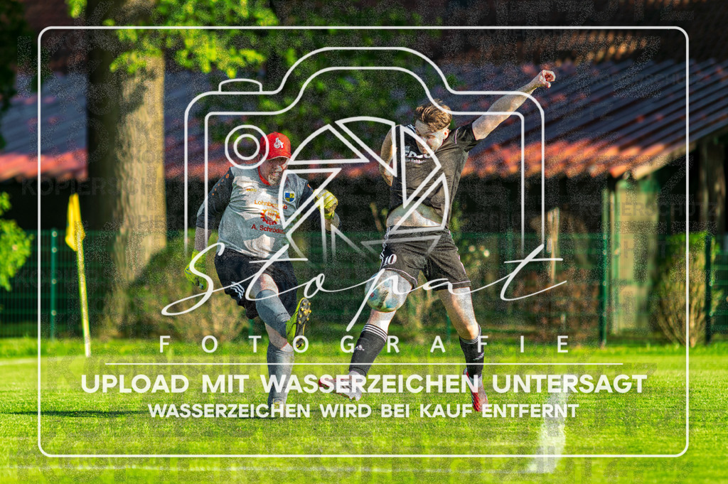 3. Kreisklasse Herren HK - FG Fulde-Stellichte II vs. SV Veersetal II | Heiko Berger (SV Veersetal II#1), Björn Marek Brase (FG Fulde-Stellichte II #10); 3. Kreisklasse Herren HK - FG Fulde-Stellichte II vs. SV Veersetal II am 22.05.26 in Zentralstadion, Fulde - Realisiert mit Pictrs.com